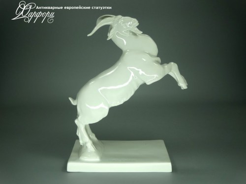 Купить фарфоровую статуэтку Rosenthal Снежная коза