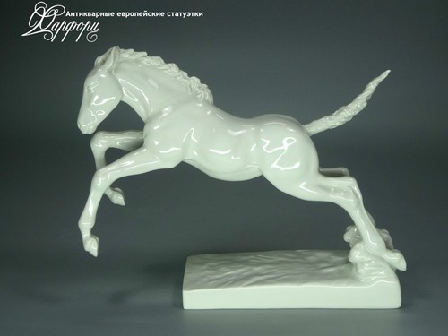 Купить фарфоровые статуэтки Rosenthal, Жеребенок, Германия