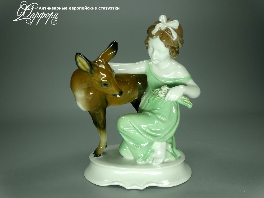 Антикварная фарфоровая статуэтка "Девочка с олененком" Rosenthal Антикварная фарфоровая статуэтка "Девочка с олененком" Rosenthal